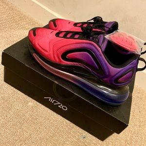 AIR MAX 720 HYPER GRAPE